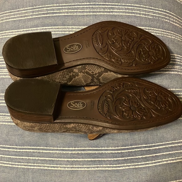 NWOT suede leather snake stacked heel comfort cushion sole slip on loafer - Picture 2 of 12